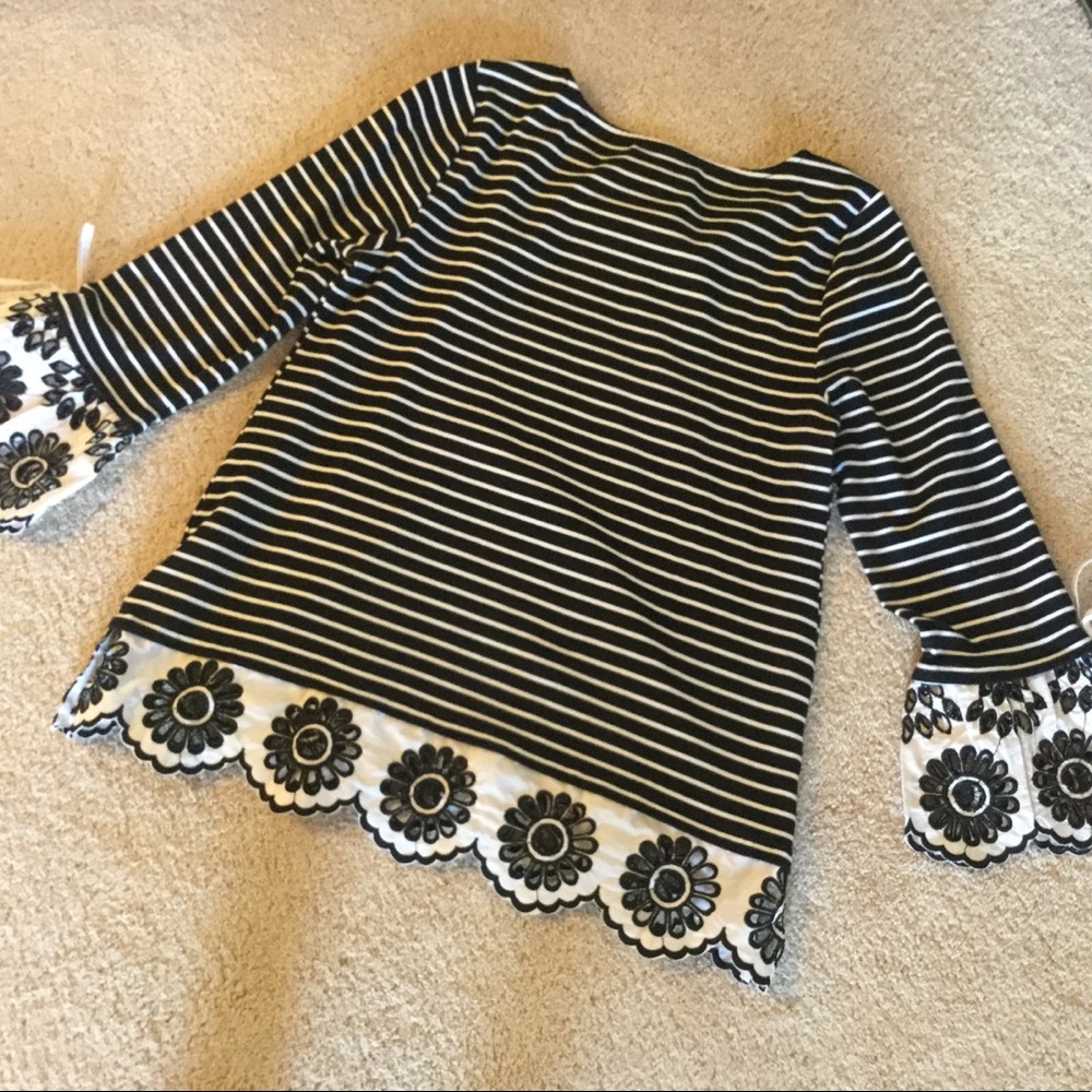 Fun Striped & Flower Design Top - Picture 5 of 6